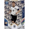 Descubre  Joshus Kimmich Fan Favourite Alemania Panini Fifa 365 Adrenalyn XL 2026 Album